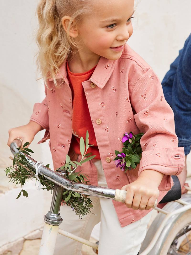 https://kids-avenue.com.ua/pages/gallery/2272/pantalon-mom-fit-et-sa-ceinture-en-gaze-de-coton-fille (1).jpg